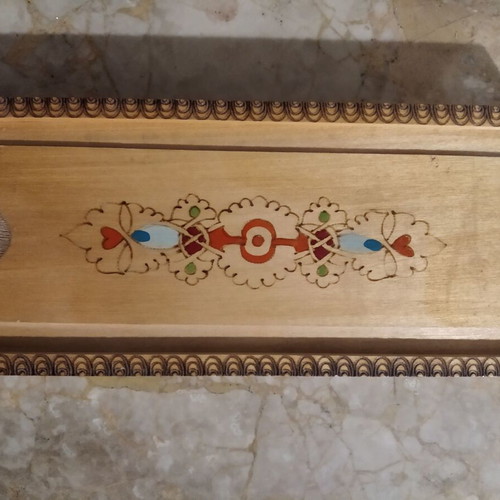 Wooden vintage pencil case like new