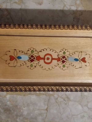 Wooden vintage pencil case like new
