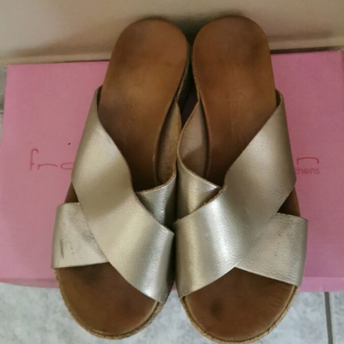 Women's slippers used size 39 gold