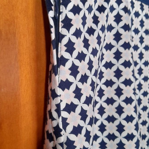 H&M midi skirt white with blue patterns like new, size 40