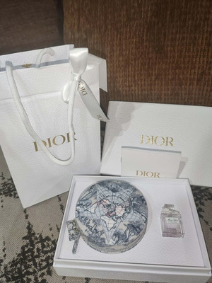 Dior Beauty Gift Set with Miss Dior Mini and Toile de Jouy Pouch