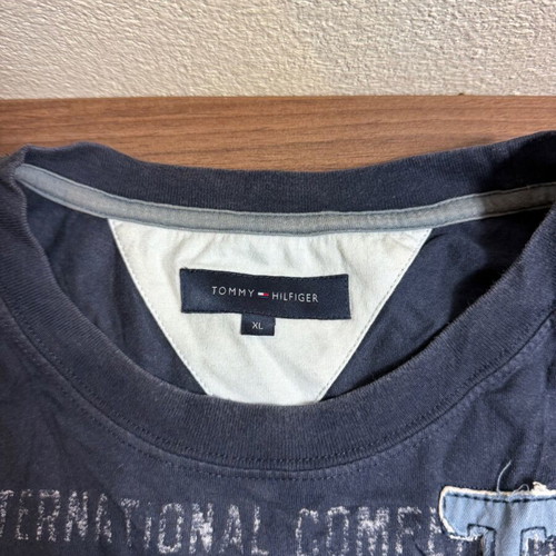 Tommy Hilfiger blue T-shirt size XL with Santa Catarina print