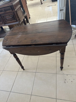 Antique folding kitchen table used, dimensions 1.02/1.04 x 0.77 m