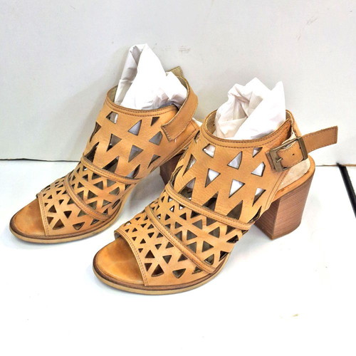Boxer leather women's sandals size 38 like new, beige, 7cm heel