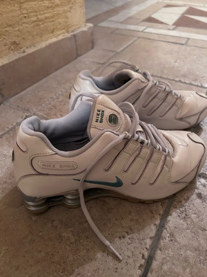 Nike Shox athletic shoes used, leather, white, size 43