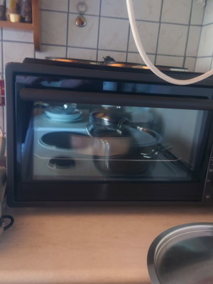 Davolin Oven new with three burners