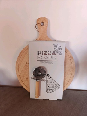 Σετ δώρου Pizza board, πετσέτα και κόφτης πίτσας με λαβή από μπαμπού καινούργιο