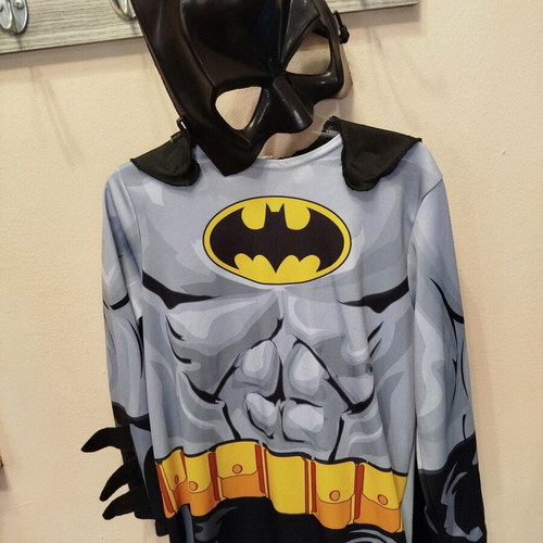 Batman costume used with 2 masks, size 110-116 cm