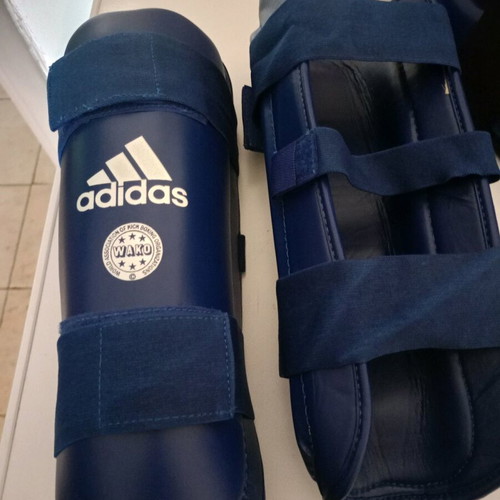 Adidas shin guards almost new, worn once