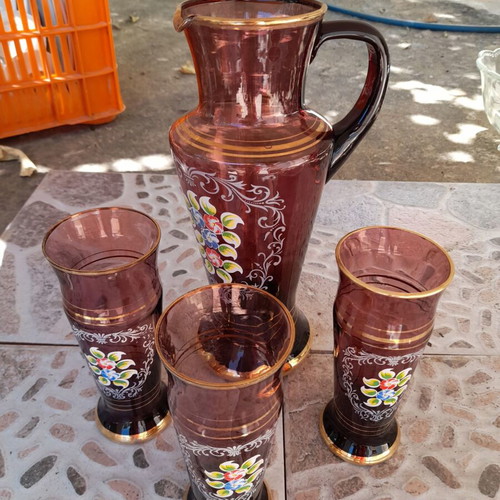Collectible water pitcher set with 3 glasses, antique, like new