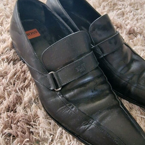 Boss leather shoes size 45 like new, black