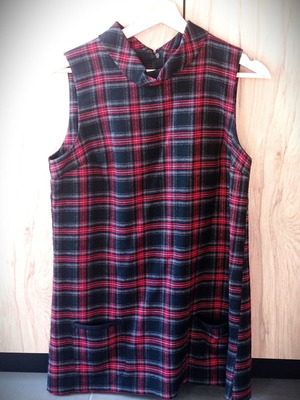 Short dress in mod style like new, plaid black and red