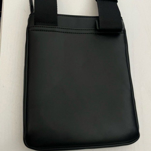 Tommy Hilfiger Th Commuter Mini Crossover like new, black