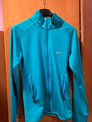 Nike women's jacket like new
