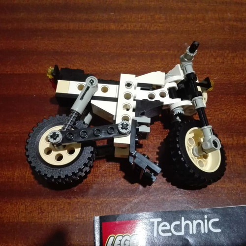 Lego 8810 motorcycle used complete 100% with booklet