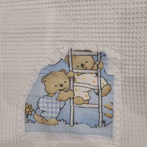 Crib blanket piqué like new