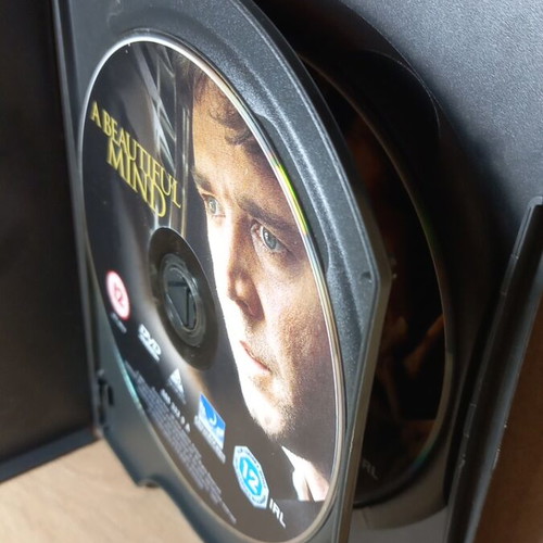 A Beautiful Mind DVD like new with English subtitles