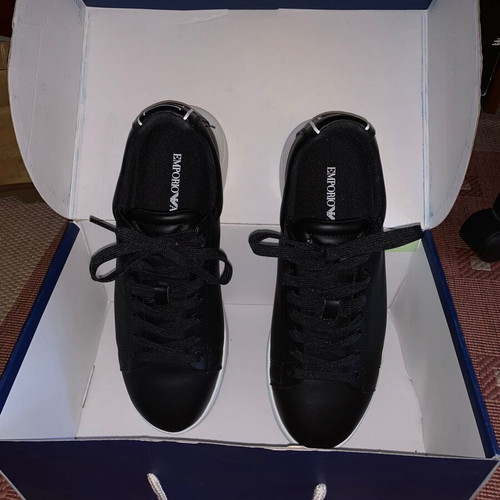 Emporio Armani Leather Sneakers like new, size 41, black and white