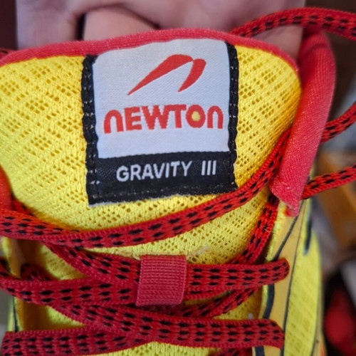 Newton Gravity III men's running shoes used, size US 8.5 EU 41.5
