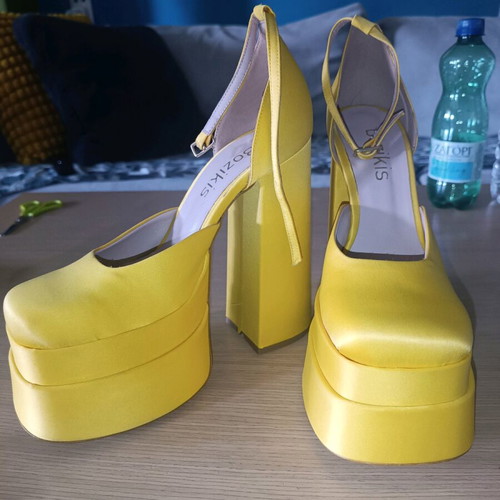 Bozikis yellow satin pumps with chunky platform like new, size 38
