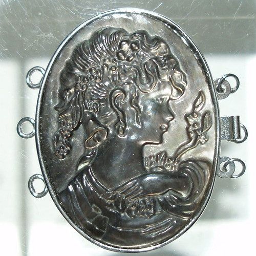 Stainless Steel Necklace Clasp with Shell Art Nouveau Design like new