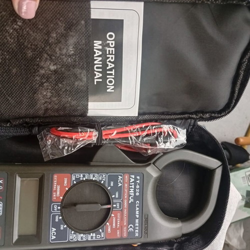Faithful FT-626 Digital Clamp Meter new with case and probes