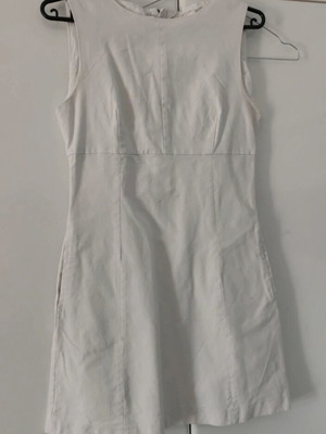 Zara off white mini dress like new, small size