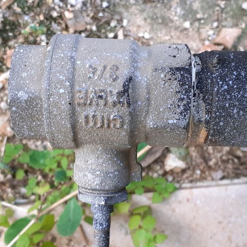 Used metal oil tank 500 liters with tap and lock