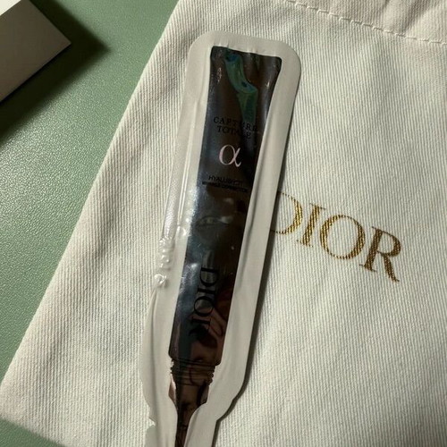 Dior set new with limited edition pouch and festive packaging