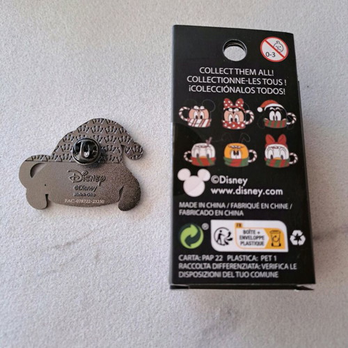 Disney Loungefly Christmas Hot Cocoa Goofy Chaser pin new