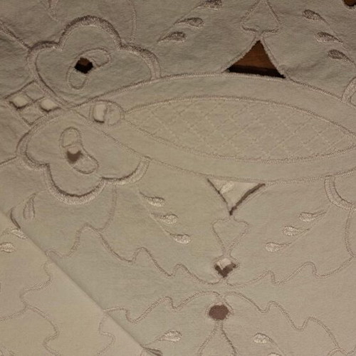 Vintage table runner with white Richelieu cutwork embroidery (71x67 cm)