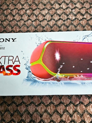 Sony SRS-XB32 Waterproof Bluetooth Speaker like new, extra bass, red
