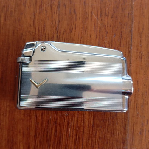Ronson vintage lighter used, needs valve repair