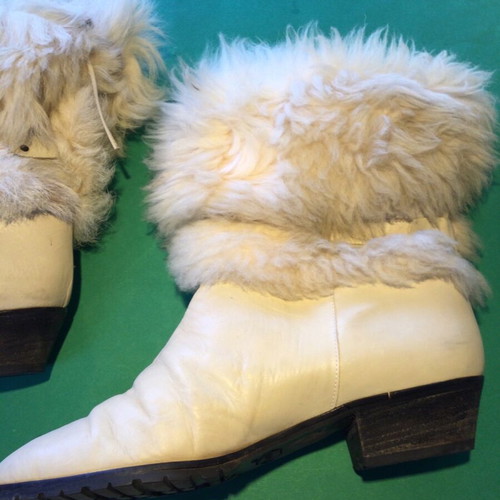 Leather boots used, size 38.5, white with lining
