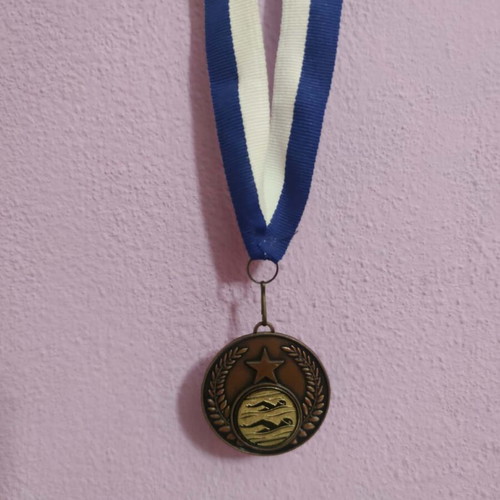 Swimming medal like new, excellent condition