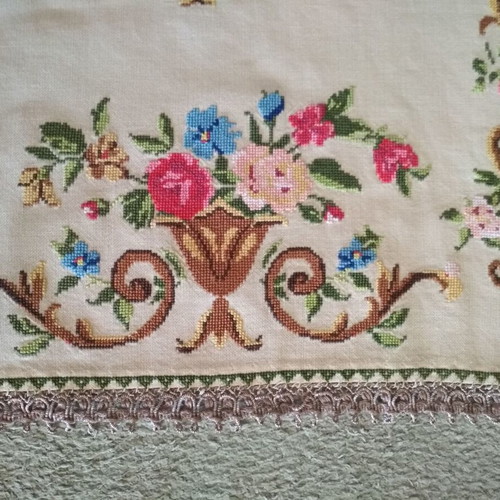 Set of 2 vintage embroidered table runners used