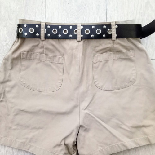 Women's cargo shorts like new, size M, beige with gift belt
