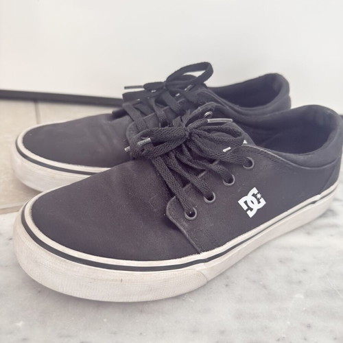 DC sneakers kids used, size 38, black and white