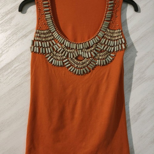 Orange sleeveless blouse with wooden beads like new, size S
