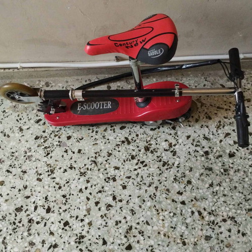 vidaXL Electric Kids Scooter 12km/h max speed red, new