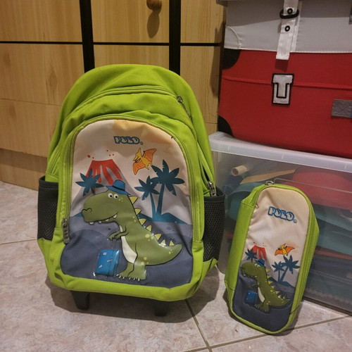 Polo kindergarten bag used with wheels and pencil case