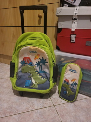 Polo kindergarten bag used with wheels and pencil case