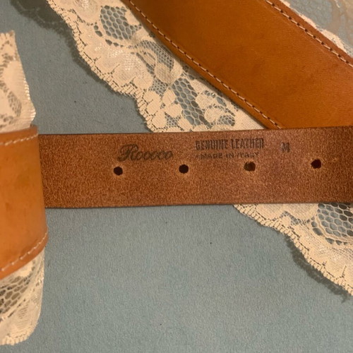 Belt with leather and lace Rococo like new, tan and white