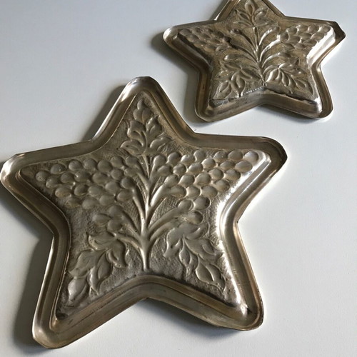 Silver star-shaped carved coasters set of 2 like new