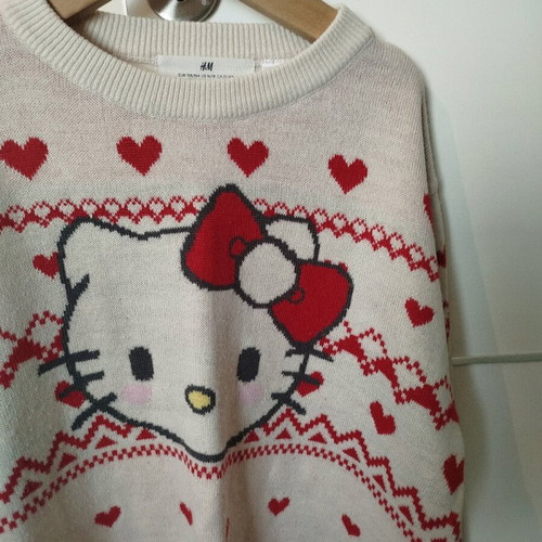 Hello Kitty sweater like new, size 12, beige H&M