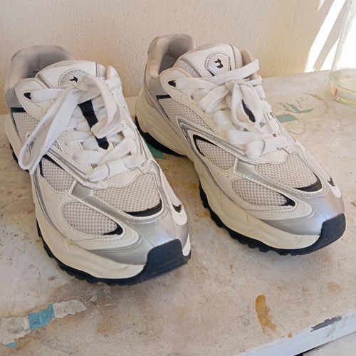 Bershka sneakers size 45 like new with anatomical sole, white and grey