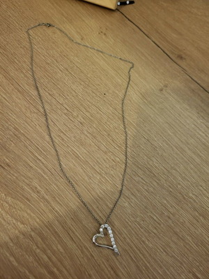 Silver necklace with heart motif 925, like new