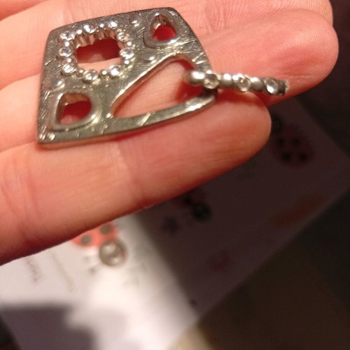 Pendant used with small diamonds and beautiful details silver