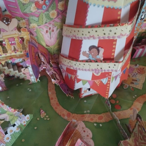 Luna Park interactive 3D book by Maggie Bateson and Louise Comfort