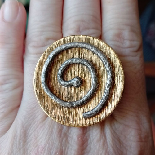 Statement two-tone adjustable ring like new, gold and silver